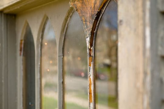 Restoring historic home 's windows in Southeast Minneapolis neighborhood