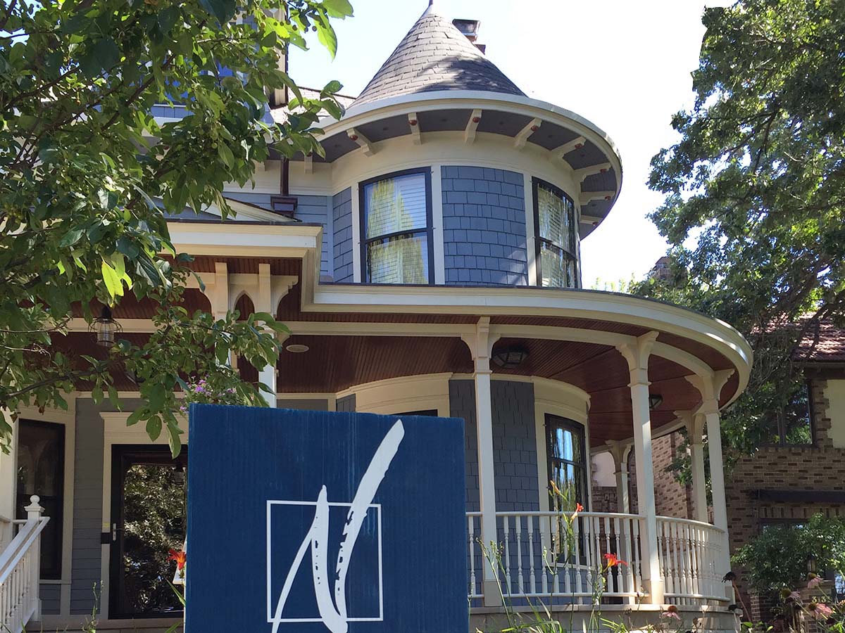 Best Minneapolis exterior painting contractor